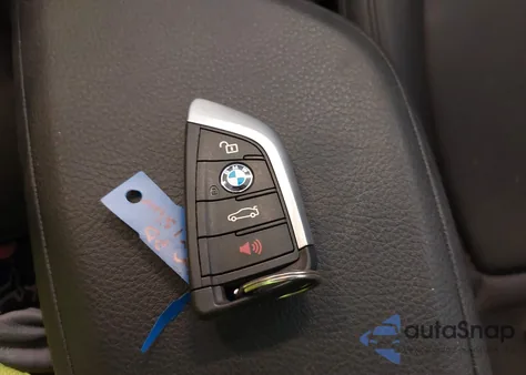 2017 BMW X1 xDrive28I z USA, uszkodzony, nr VIN WBXHT3C31H5F72166